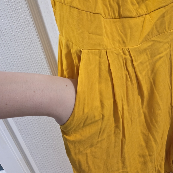 Torrid Yellow Challis Tie-Front Romper- Size 1x - Picture 7 of 11